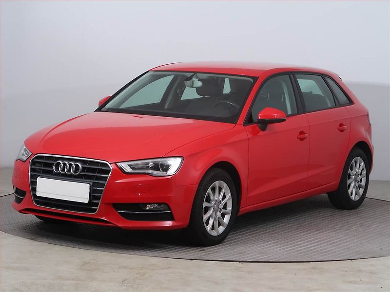 Audi A3 (2014) 1.2 TFSI, Automat, Bi-Xenony - fotka 2 z 14