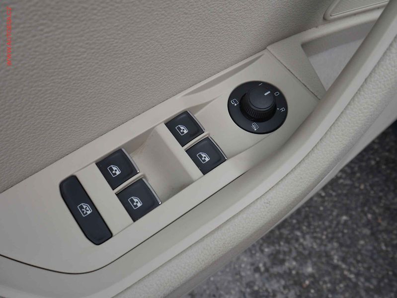 Škoda Superb (2016) 1.8TSi, servis.kniha - fotka 11 z 31