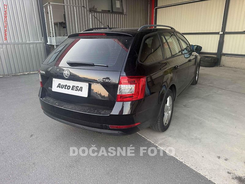 Škoda Octavia (2017) 1.6 TDi - fotka 2 z 3