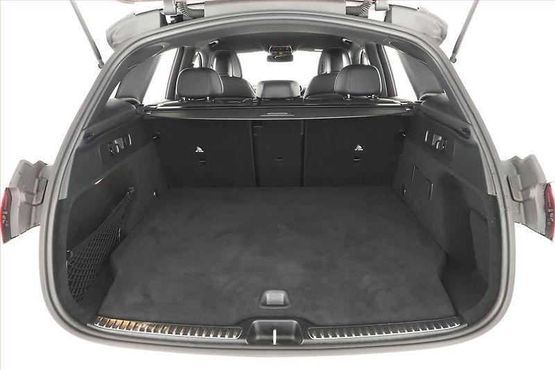 Mercedes-Benz GLC (2026) 300 e 4MATIC, AMG LINE - fotka 11 z 31