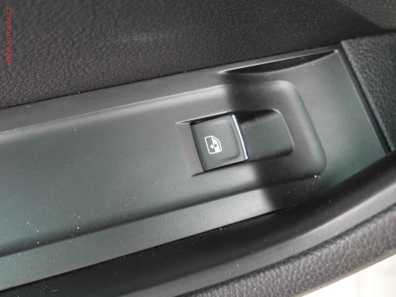 Škoda Superb (2017) 1.6TDi, Style, DSG, bixen - fotka 13 z 21