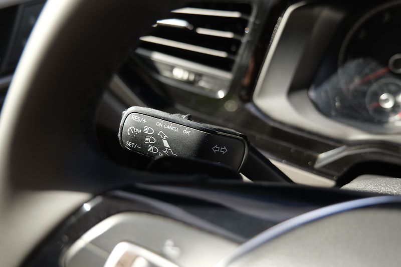 Volkswagen Polo 1.0 TSI DSG CarPlay - fotka 22 z 30