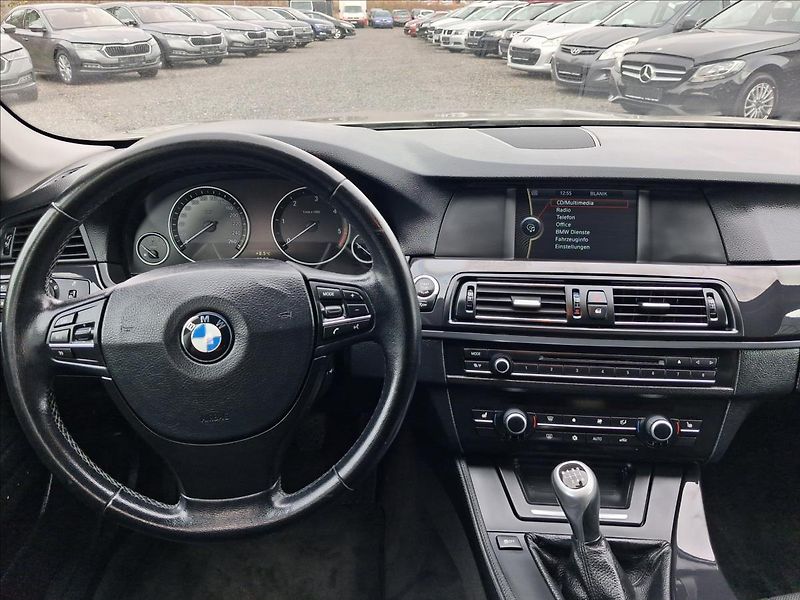 BMW Řada 5 2,0 135kw - fotka 11 z 15
