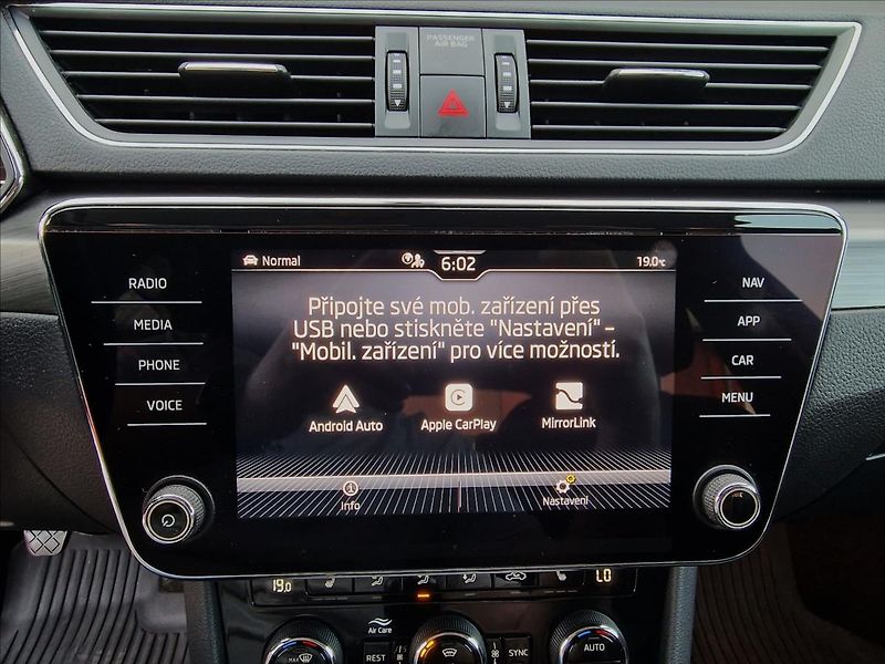 Škoda Superb 2.0TDI 110kW,původ ČR,1.Maj - fotka 28 z 50