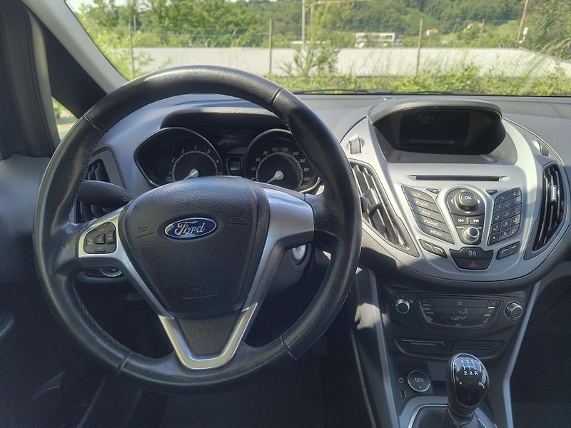 Ford B-MAX (2014) 1.4 66KW/VYHŘ.SED+SKLO/AC/ESP - fotka 33 z 54