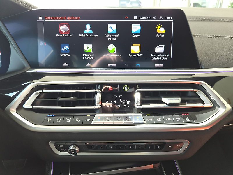 BMW X5 xDrive40i - fotka 30 z 33