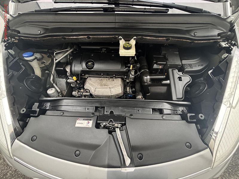 Citroën C4 Picasso (2011) 1.6 VTi, AC, tempo - fotka 7 z 18