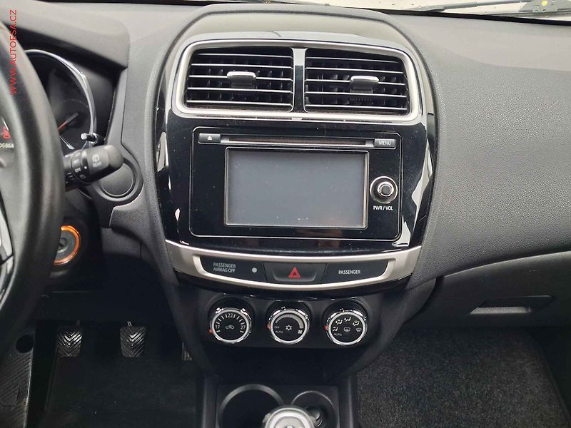 Mitsubishi ASX (2015) 1.6 MIVEC, Kamera, +kola - fotka 12 z 16