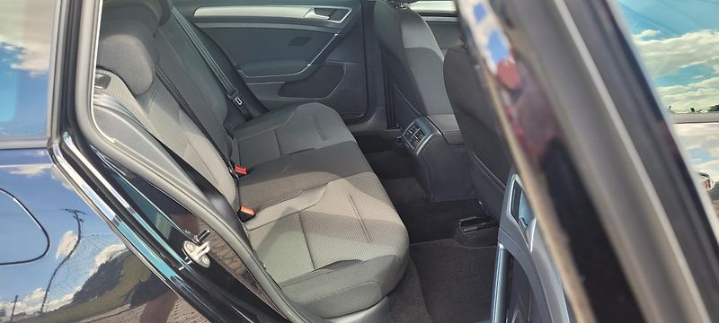 Volkswagen Golf (2014) 1,2TSi 77kW benzín DSG Comfort - fotka 12 z 38