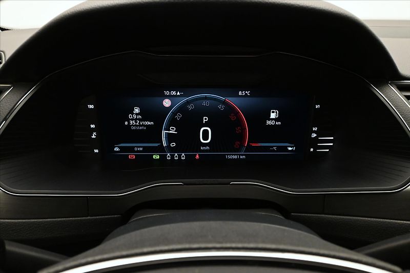 Škoda Superb 2,0 TDI 110 kW DSG Style Záruk - fotka 16 z 31