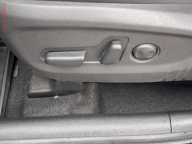 Hyundai Tucson (2016) 1.6 T-GDi 4WD, Premium, AT - fotka 12 z 22