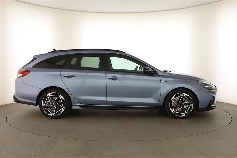 Hyundai i30 (2025) 1.5 T-GDI MHEV 48V, N-Line - fotka 6 z 15