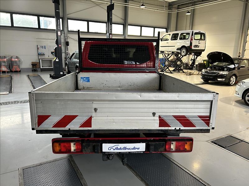 Volkswagen Transporter 2,5   96kW,6.MÍST,VALNÍK,TAŽNÉ - fotka 6 z 18
