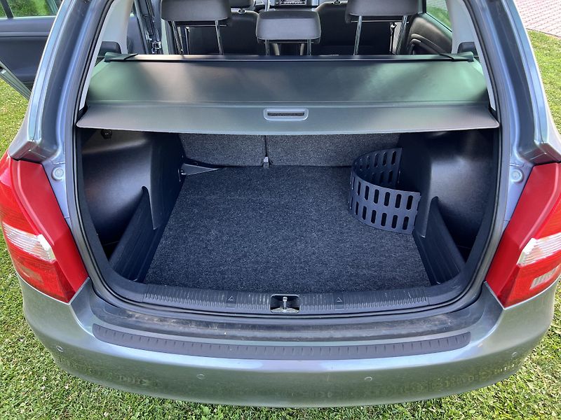 Škoda Fabia 1.2TSI 63KW,DIGIKLIMA,ALU,ESP - fotka 16 z 42