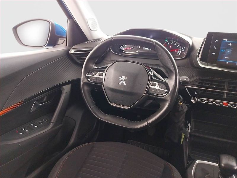Peugeot 2008 (2020) Allure 1.2 PureTech, ČR,1.maj - fotka 7 z 19