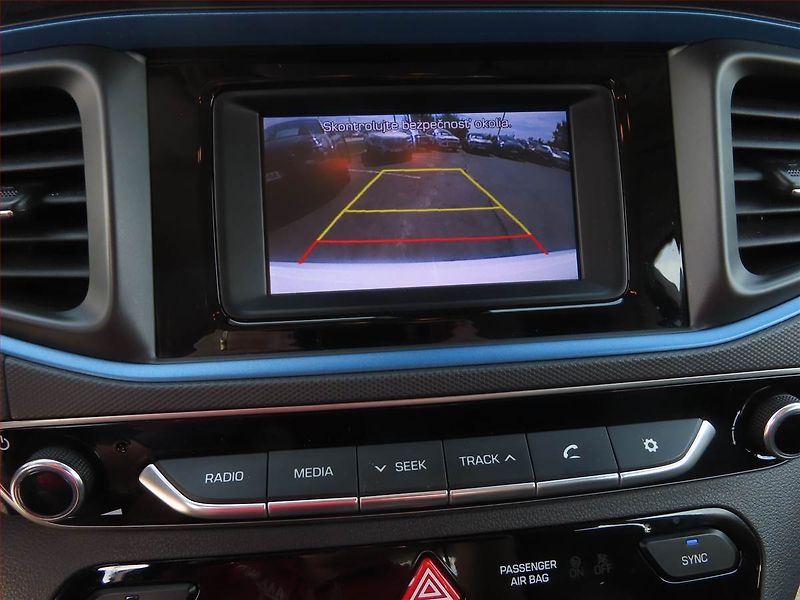 Hyundai Ioniq (2017) Hybrid, Automat, Serv.kniha - fotka 19 z 21