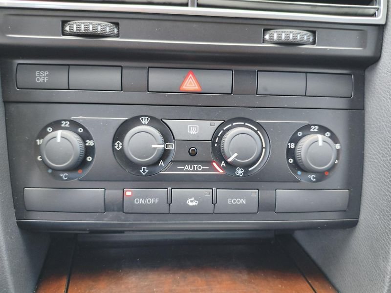 Audi A6 (2008) 3,2 FSI Avant Quattro 188Kw - fotka 19 z 30