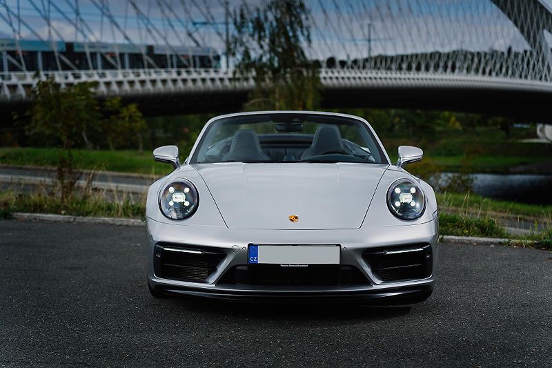 Porsche 911 (2023) - fotka 3 z 18