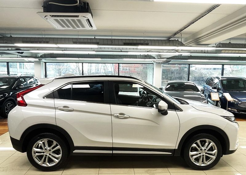 Mitsubishi Eclipse Cross 1,5 T-GDi 120kW, ČR - fotka 7 z 28