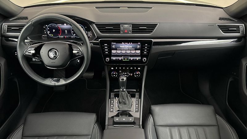 Škoda Superb 2.0 TDI DSG 4x4 L&K - fotka 8 z 32