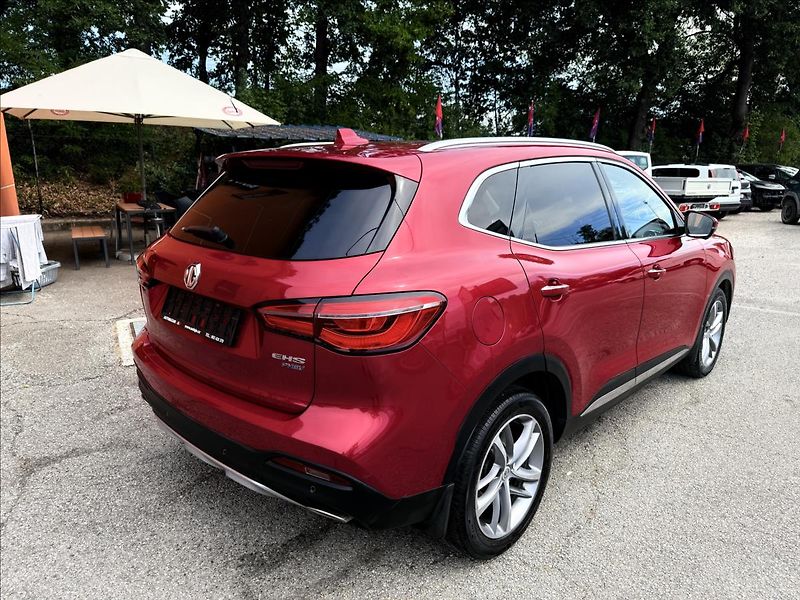MG EHS 1,5 PHEV LUXURY - fotka 5 z 31