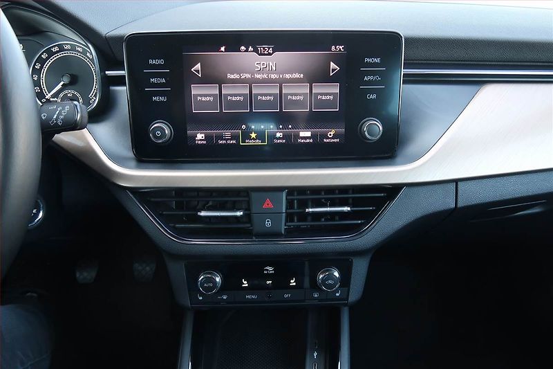 Škoda Scala (2023) 1.0 TSI, ČR,1.maj, Tempomat - fotka 12 z 17