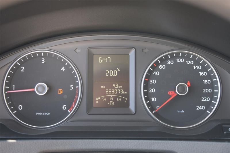 Volkswagen Transporter 2,0 TDI 103KW 9MÍST 4X4 PO STK - fotka 35 z 46