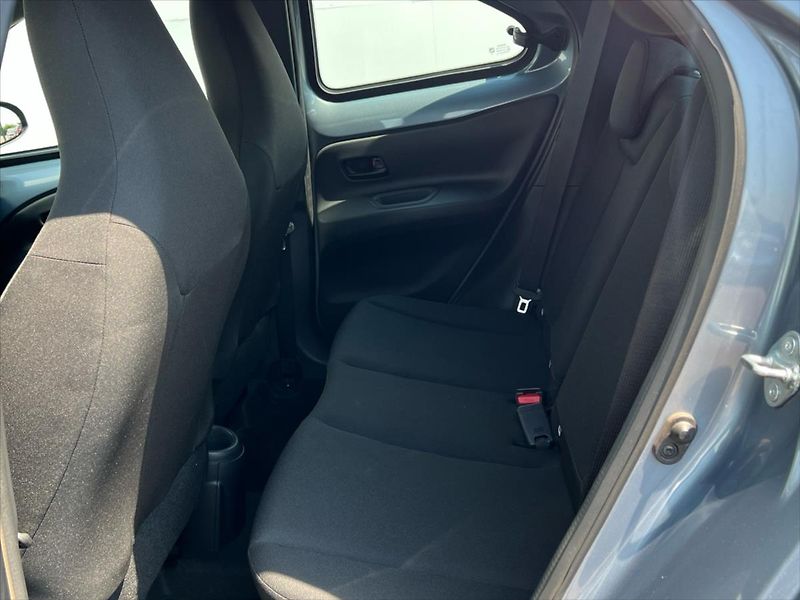 Toyota Aygo 1,0 VVT-i 53kW COMFORT  X - fotka 13 z 24