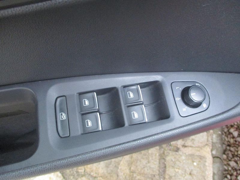 Seat Leon 1.4 TSi FR - fotka 9 z 30