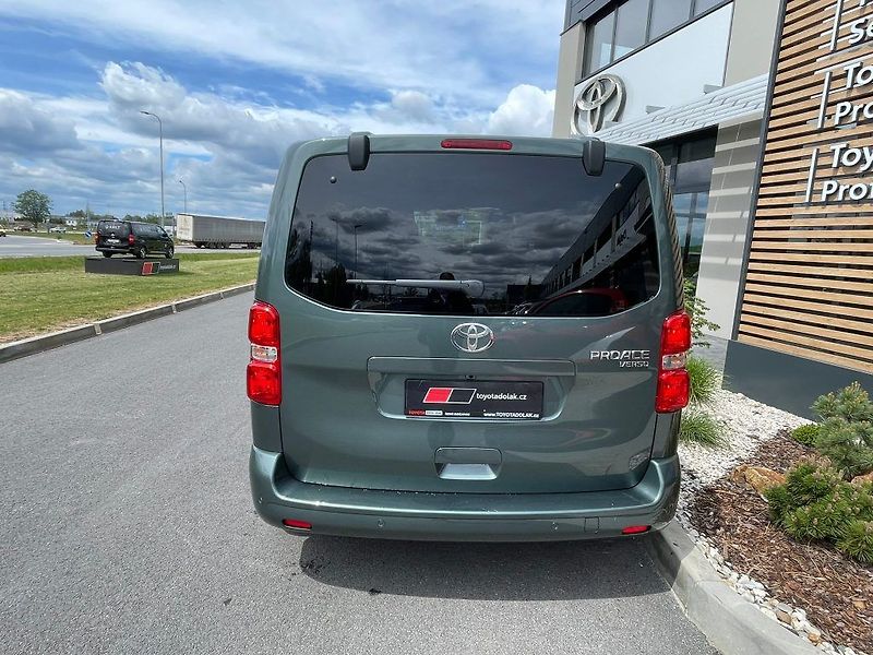 Toyota ProAce Verso 2.2D 180HP 8A/T VIP 6 - fotka 12 z 30