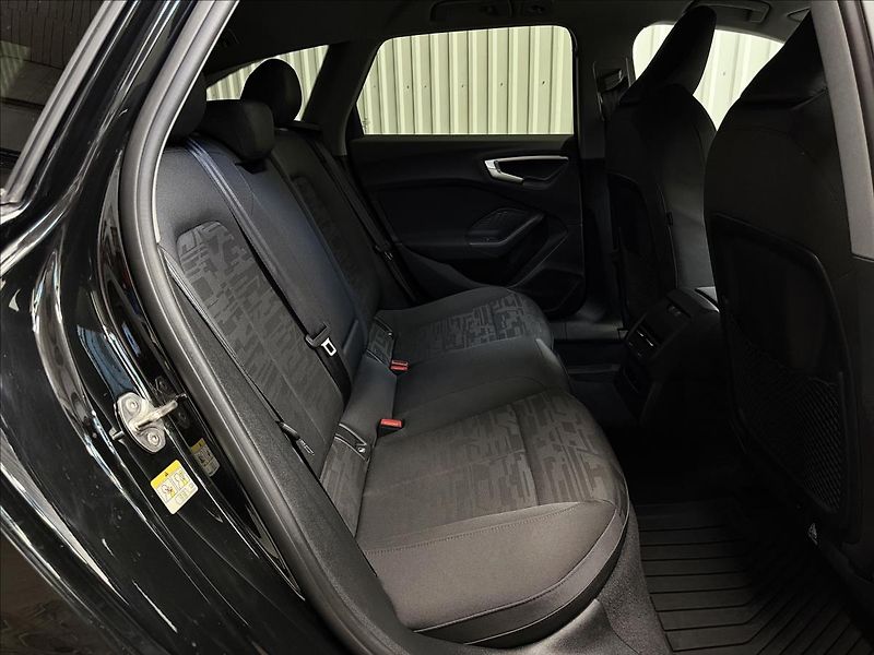 Audi A5 TDI 150kW MHEV Quattro Sport - fotka 35 z 42