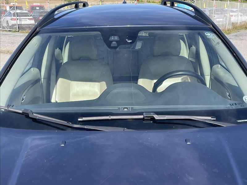 Volvo XC70 2,4 D4 AWD Geartronic Polar 13 - fotka 28 z 30