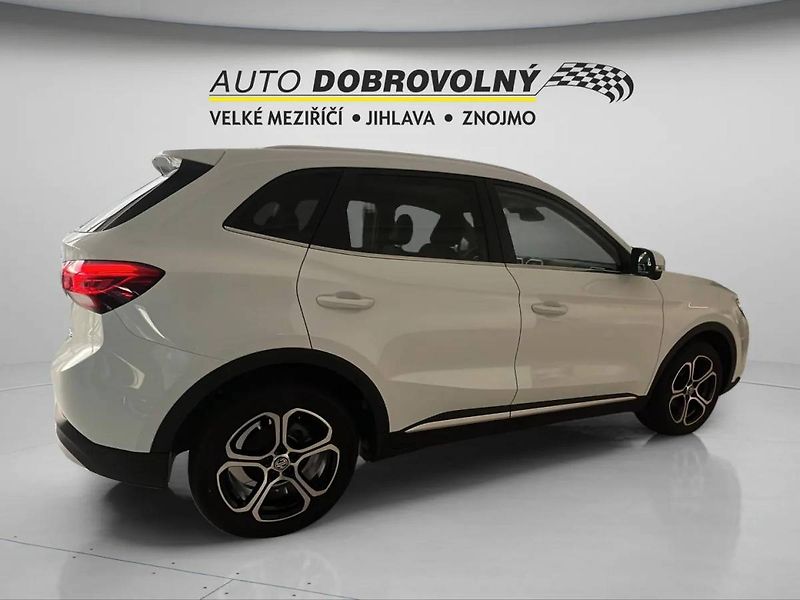 MG ZS (2025) ELEGANCE 1.5 MT5 (85kW/115k) / - fotka 8 z 30