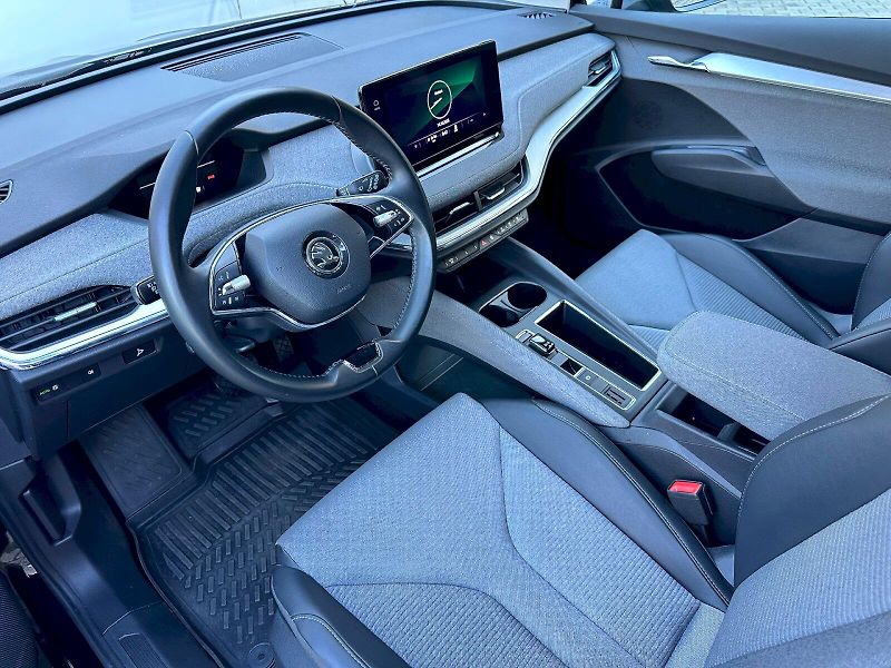 Škoda Enyaq (2023) 55 kWh Studio - fotka 6 z 22