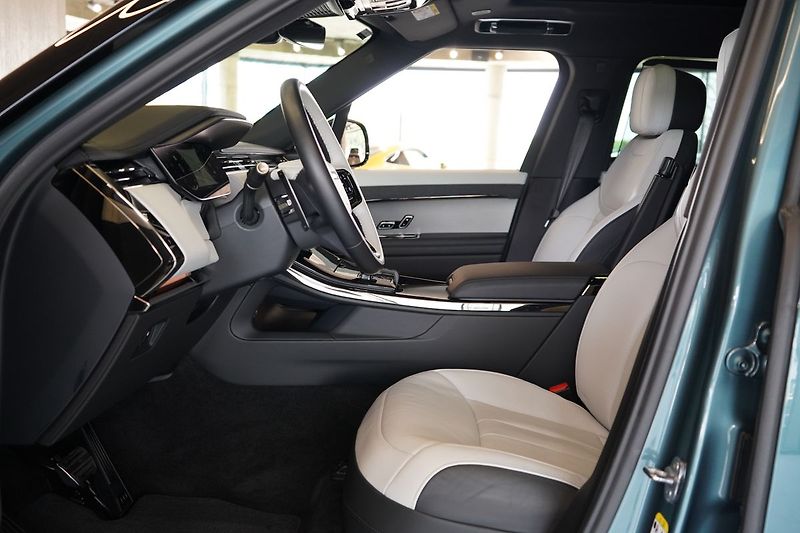 Land Rover Range Rover Sport P460e Dynamic SE, Masáž, Tažné - fotka 22 z 50