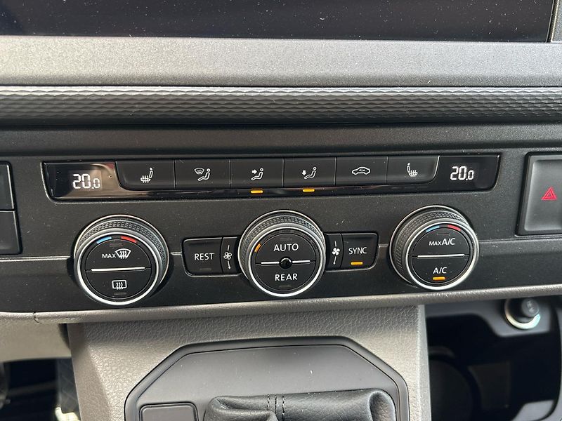 Volkswagen Caravelle 4MOT DSG Long - fotka 20 z 26