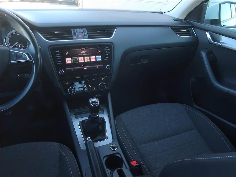 Škoda Octavia (2019) 1.6 TDI, 4X4, Serv.kniha - fotka 8 z 17