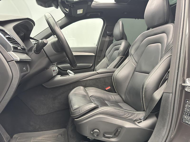 Volvo XC90 B5 AWD ULTIMATE AUT  - fotka 4 z 57