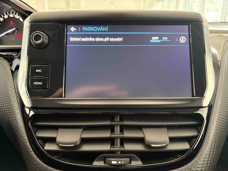 Peugeot 2008 (2018) Allure 1.2 PureTech 130 MAN6 - fotka 13 z 20