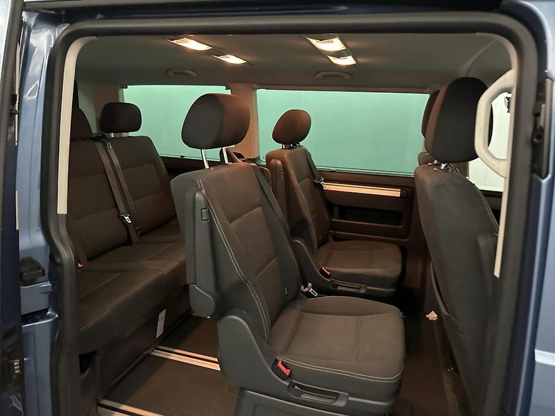 Volkswagen Multivan (2019) 2.0TDI*110KW*7MÍST*KAMERA*ACC  - fotka 7 z 13