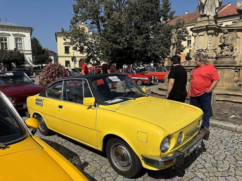 Sraz veteránů Škoda 110R v Uničově