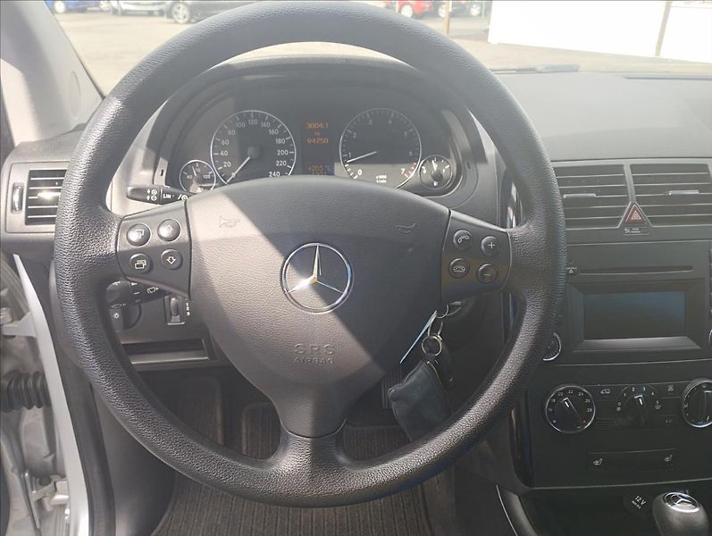 Mercedes-Benz Třídy A 1,5 - fotka 16 z 16