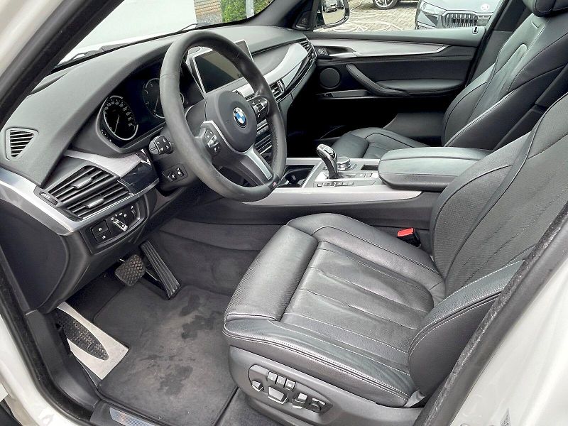 BMW X5 (2017) 3.0 / 230 kW xDrive 40d M-Pake - fotka 7 z 30
