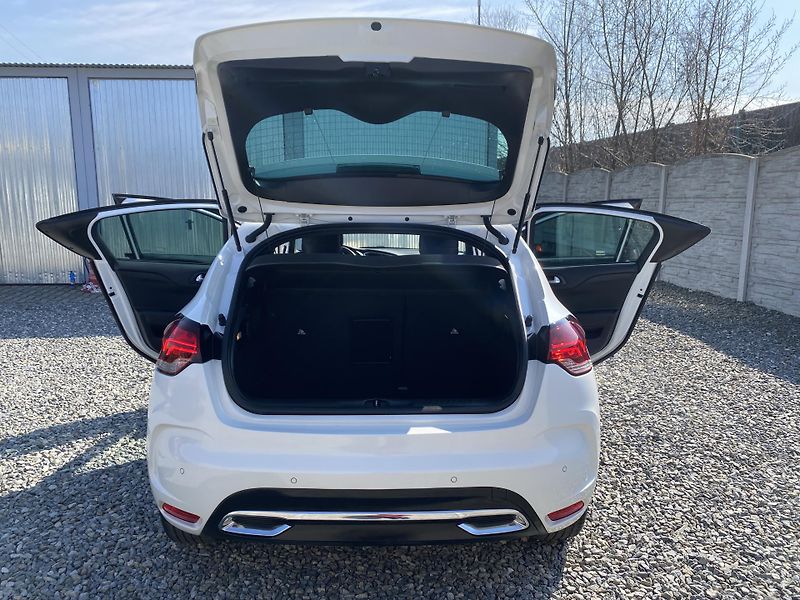 Citroën DS4 1.6i 16V 120PS EXCLUSIVE TOP!! - fotka 136 z 160