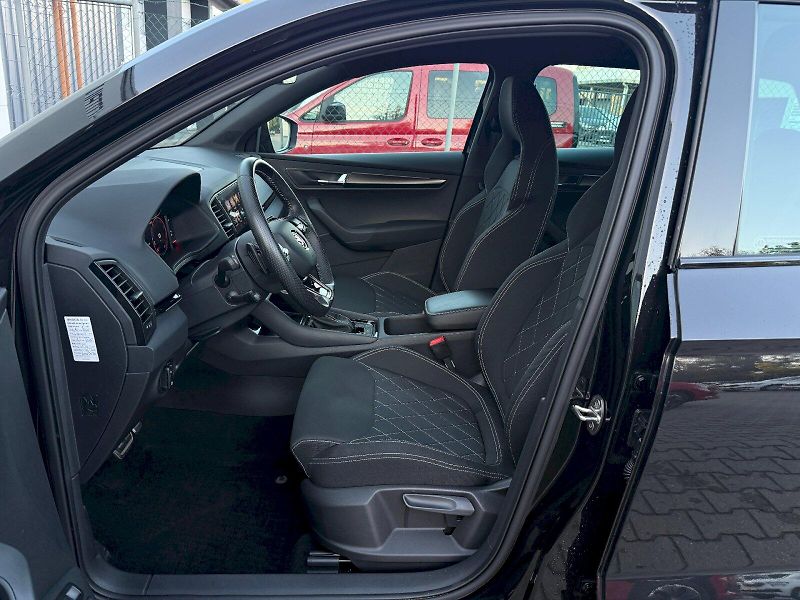 Škoda Karoq (2023) 2.0 TDI 110 kW DSG 4x4 SportLi - fotka 10 z 26