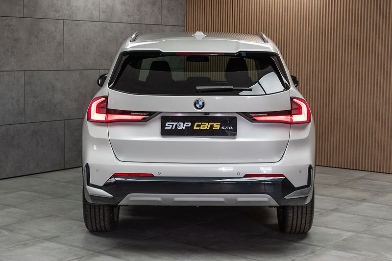 BMW X1 xDrive23d TAŽNÉ*2xKOLA*DPH*ČR* - fotka 6 z 46