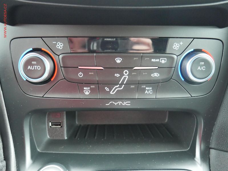 Ford Focus (2016) 1.5TDCi, ČR, AC, navi - fotka 17 z 18