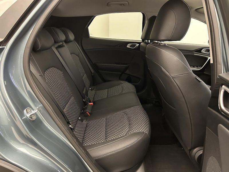 Kia XCeed 1.5 T-GDi TOP (2021) - fotka 18 z 23