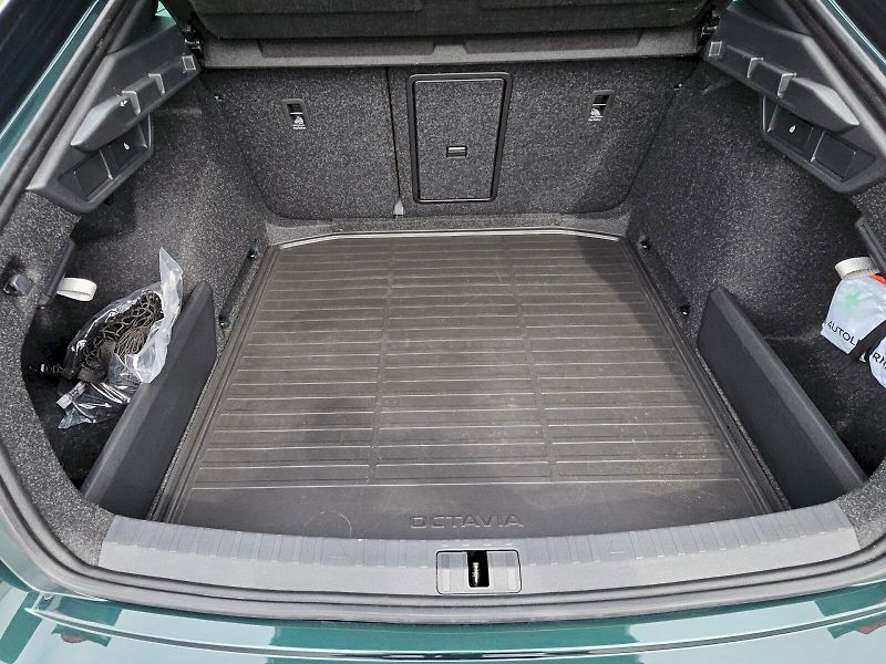 Škoda Octavia (2025) RS 2,0TSI A7F - fotka 25 z 29
