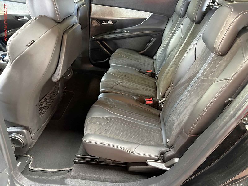 Peugeot 5008 (2021) 1.5 HDI, 1.maj, LED, panor. - fotka 10 z 16